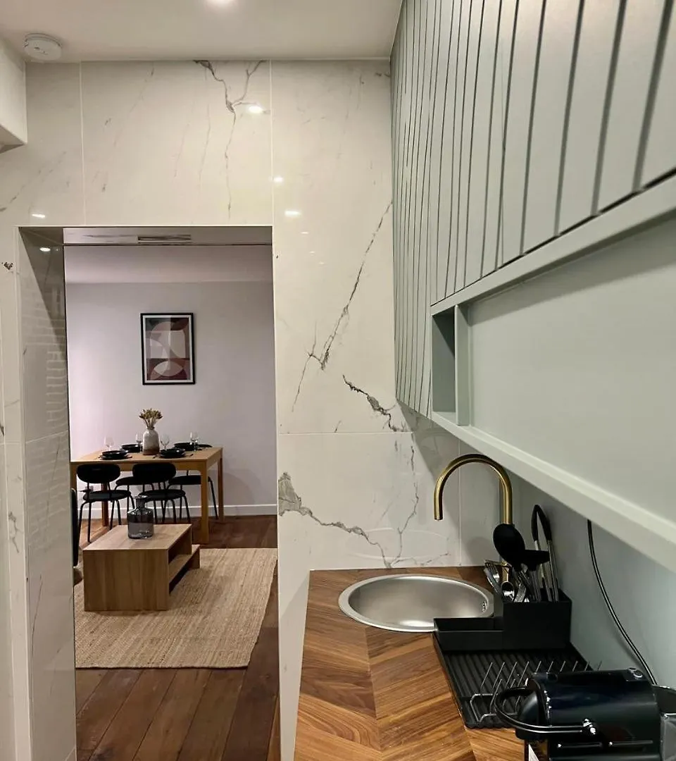 L'Ecrin De Pierre, Cozy Apartment For 4 In París